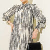 Printed Ankle-Cuffed Dress Beige – Bild 2