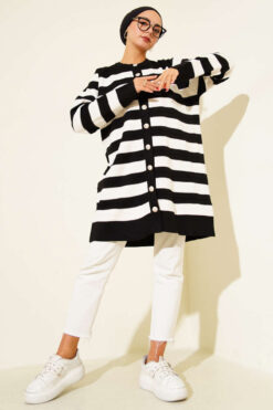 Alternative view of Patterned Button Detail Knit Cardigan Black