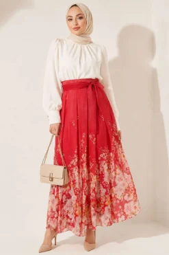 Vue alternative de Pleated Skirt Red