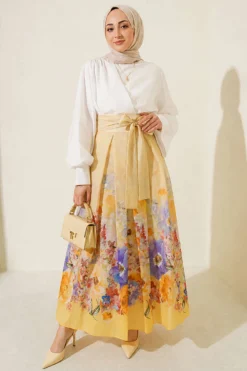 Vue alternative de Pleated Skirt Yellow