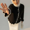 Ruffled Pearl Button Knit Cardigan Black – Bild 2