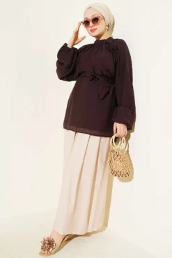 منظر بديل لـ Rose Brooch Detailed Waist-Tie Tunic Coffee Brown