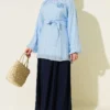 ⁦Rose Brooch Detailed Waist-Tie Tunic Blue⁩ - الصورة ⁦2⁩