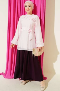 Alternative view of Rose Brooch Detailed Waist-Tie Tunic Pink