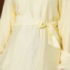 ⁦Rose Brooch Detailed Waist-Tie Tunic Yellow⁩ - الصورة ⁦4⁩