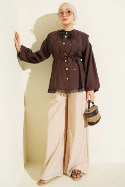 Alternative Ansicht von Lace Detail Ankle-Banded Shirt Brown
