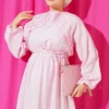 Ruffle Detail Belted Dress Pink – Bild 2