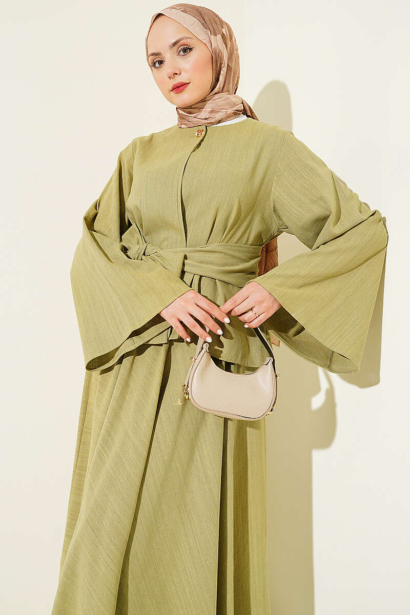 Two-Piece Set with Belted Hem Edge and Gold Buttons in Linen Khaki - الصورة 2