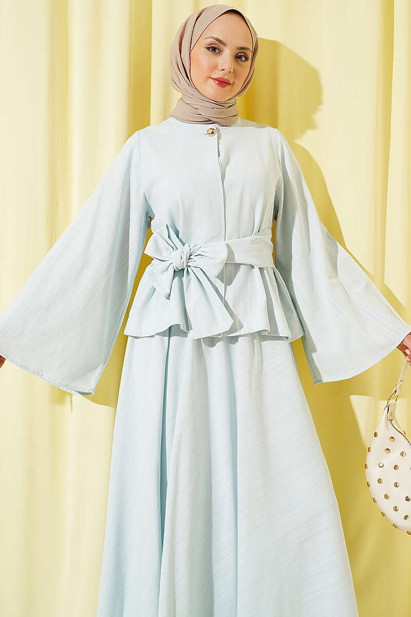 Two-Piece Set with Belted Hem Edge and Gold Buttons in Linen Mint - الصورة 2