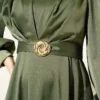⁦Satin Evening Dress with Gold Buckle Khaki⁩ - الصورة ⁦4⁩