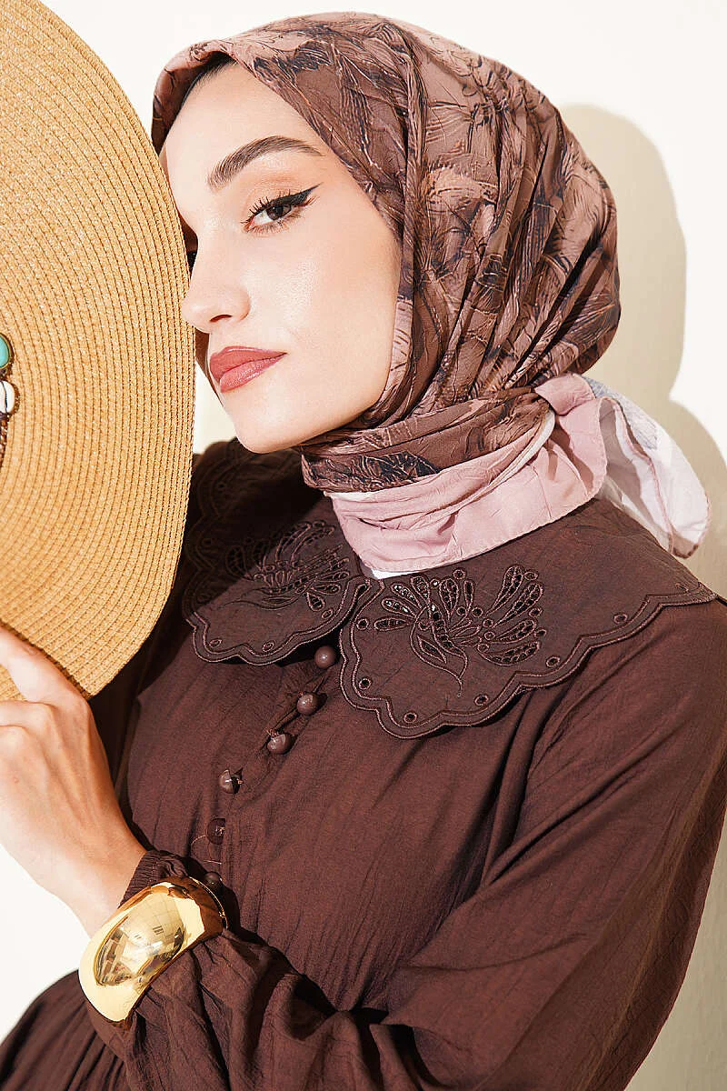 Floral Pattern Bamboo Crinkle Scarf Latte