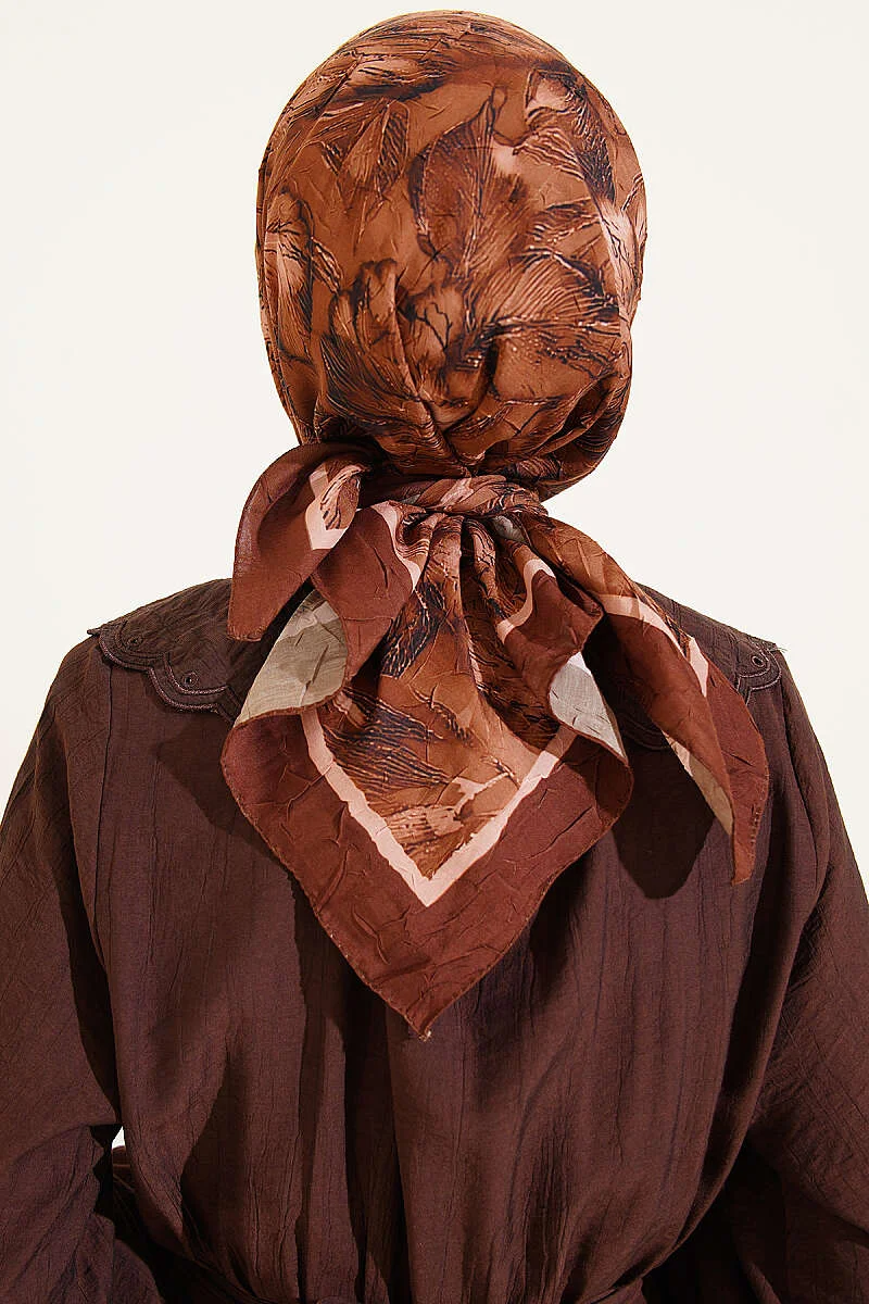 Floral Pattern Bamboo Crinkle Scarf Tan – Bild 3