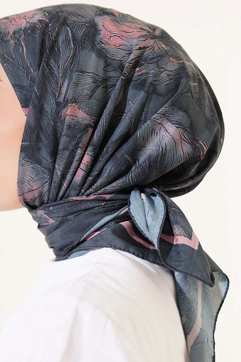 Floral Pattern Bamboo Crinkle Scarf Emerald – Image 4