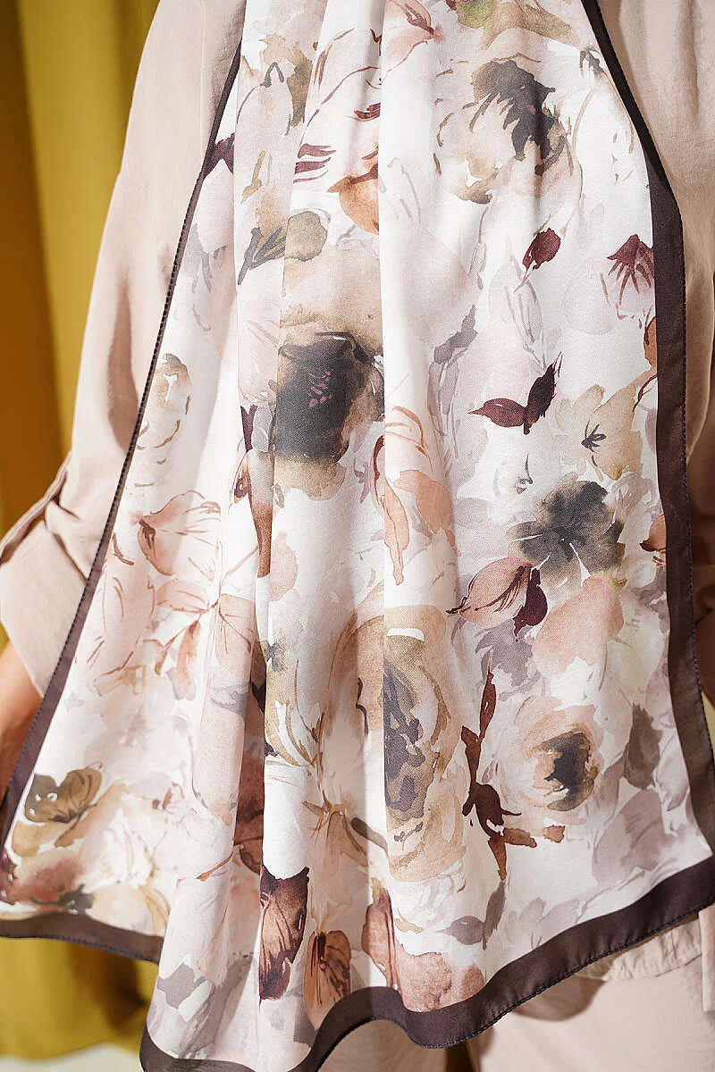 Floral Patterned Soft Shawl Dark Brown – Image 4