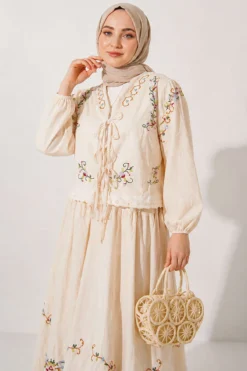 Vista alternativa de Floral Embroidered Linen Skirt Set Beige