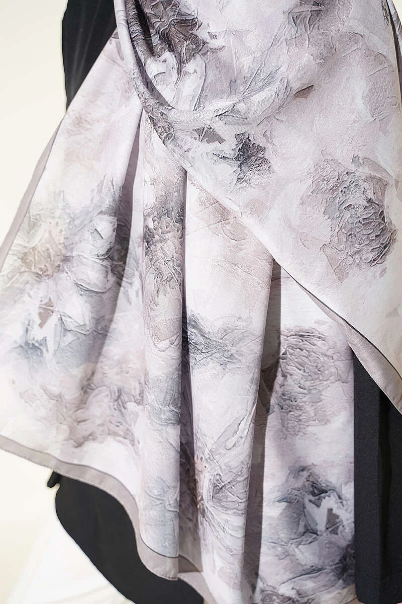 Floral Scarf with Fine Stripe Detail Mink - immagine 4