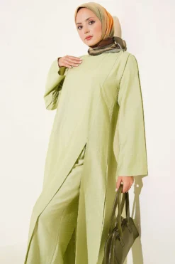 Alternative view of Two-Piece Set Hazel