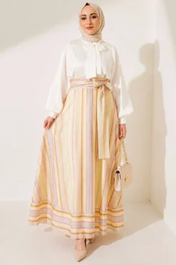 Vue alternative de Striped Belted Skirt Yellow