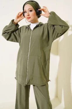 KHAKI