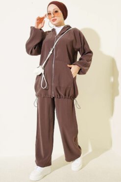 Two-Piece Set Brown