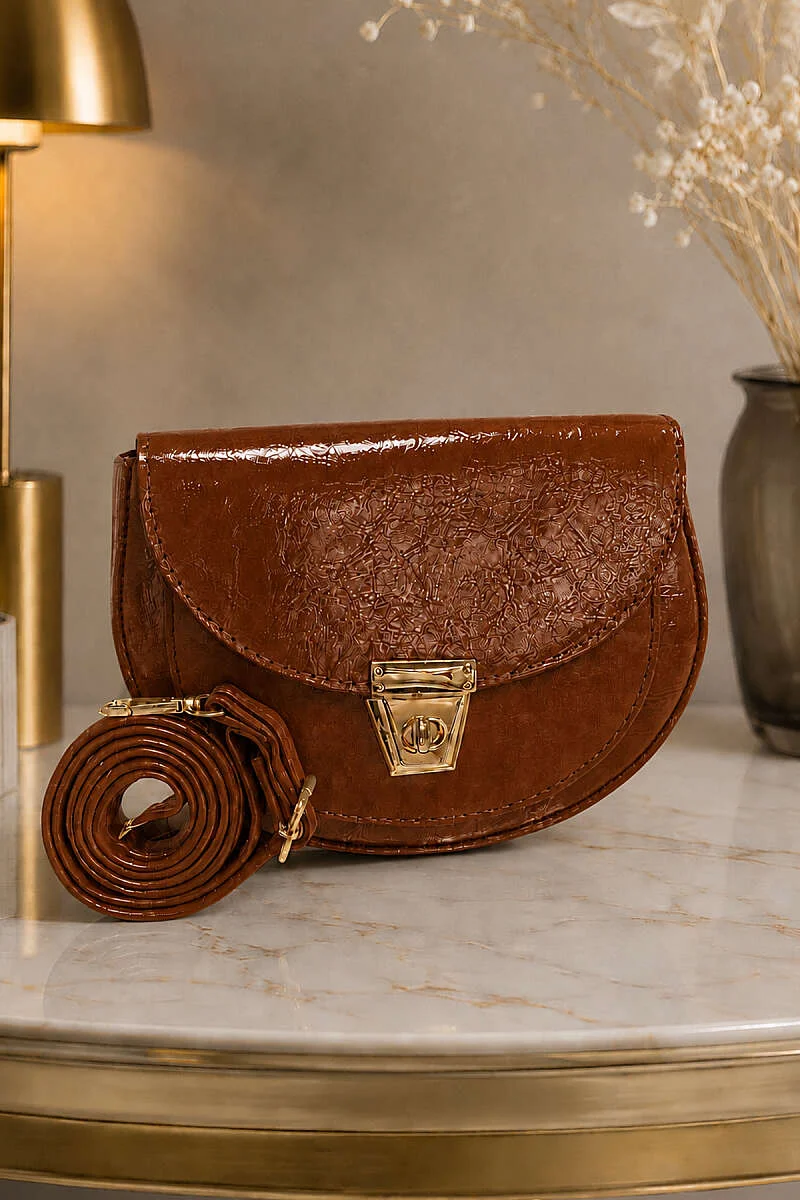 Key Detail Oval Patent Leather Bag Tan