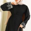 Embroidered Cuff Belted Abaya Black – Bild 2