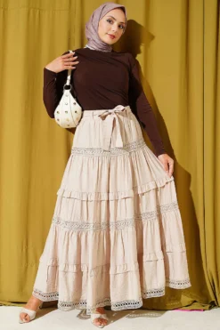Vista alternativa di Belted Lace Skirt Beige