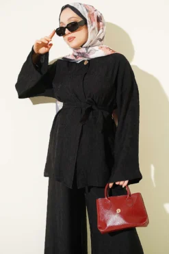 Vista alternativa de Belted Self-Patterned Two-Piece Set Black
