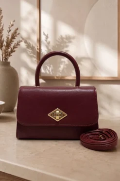 Handle Detail Lock Bag Burgundy