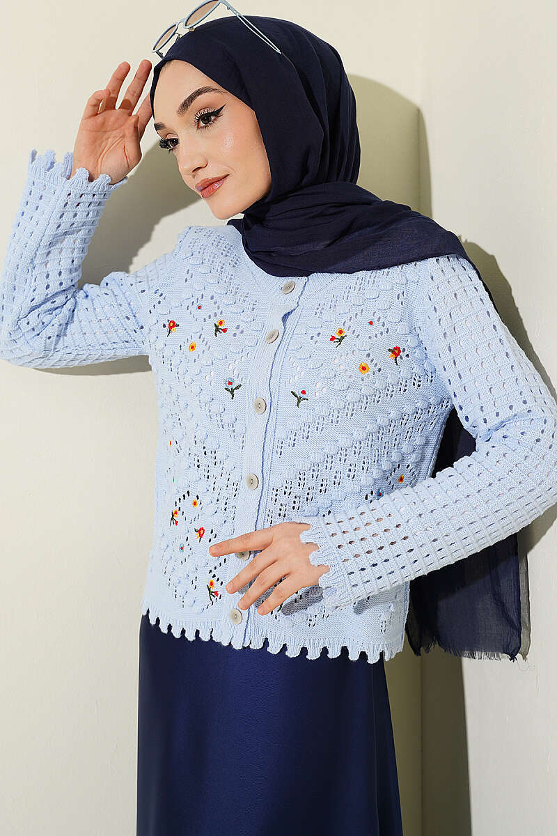 Short Knit Cardigan with Mini Floral Embroidery Blue