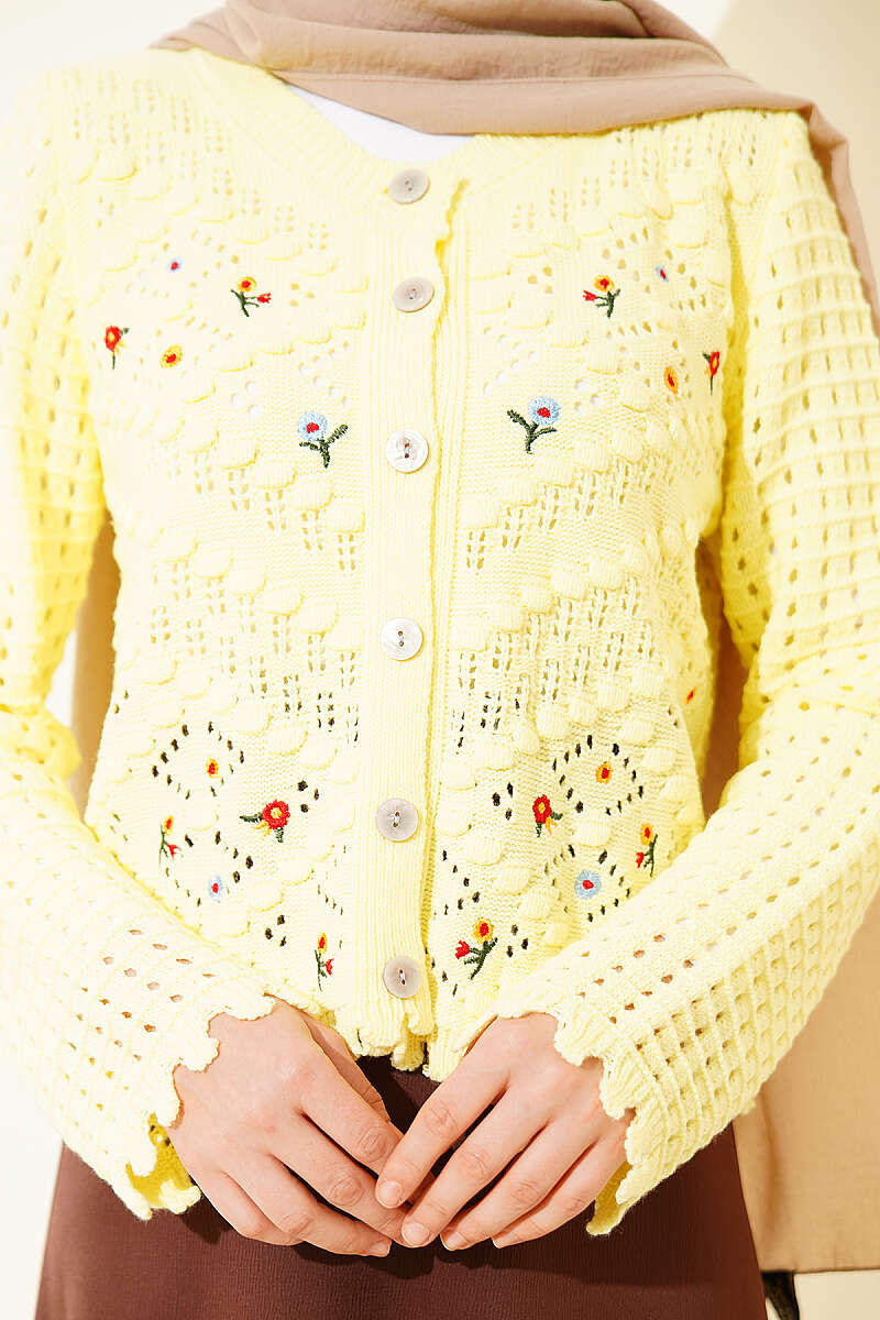 Short Knit Cardigan with Mini Floral Embroidery Yellow - Image 4