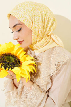 Alternative view of Soft Scarf Yellow