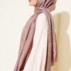 Monogram Patterned Crinkle Scarf Mink - Imagen 3