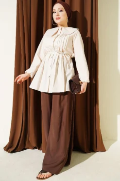Alternative Ansicht von Pleated Front Sailor Collar Shirt Beige