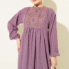 Embroidered Dress with Ankle Elastic Lilac – Bild 2