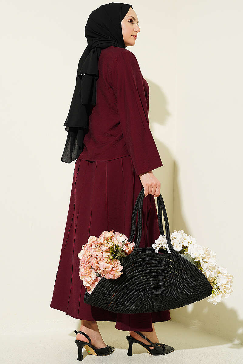 Two-Piece Set with Ribbed Detail Blouse and Hem Edge Burgundy - الصورة 3