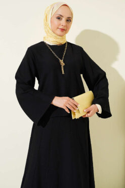 Alternative view of Two-Piece Set with Ribbed Detail Blouse and Hem Edge Black