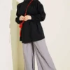 ⁦Gathered Shoulder Detail Tie Waist Shirt Black⁩ - الصورة ⁦2⁩