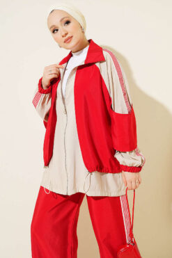 Alternative view of Shoulder Stripe Detail Contrast Two-Piece Set Red