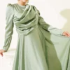 Off-Shoulder Satin Evening Gown with Cape Hazel - Imagen 2