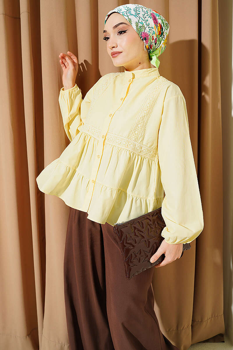 Short Shirt with Lace Trim Yellow