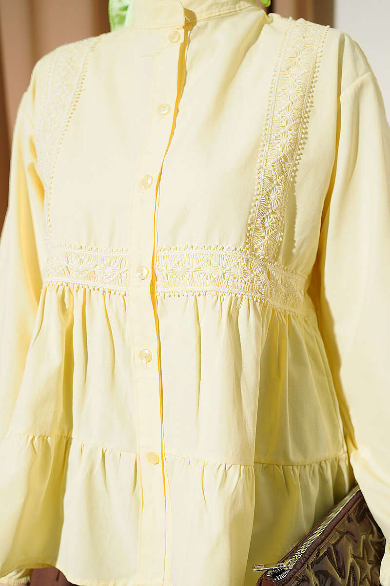 Short Shirt with Lace Trim Yellow - Imagen 4