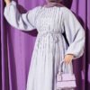 Dress with Stitch Detail and Tie Neckline Lilac – Bild 2
