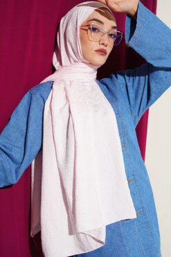 Alternative view of Twisted Pattern Cotton Ayrobin Scarf Pink