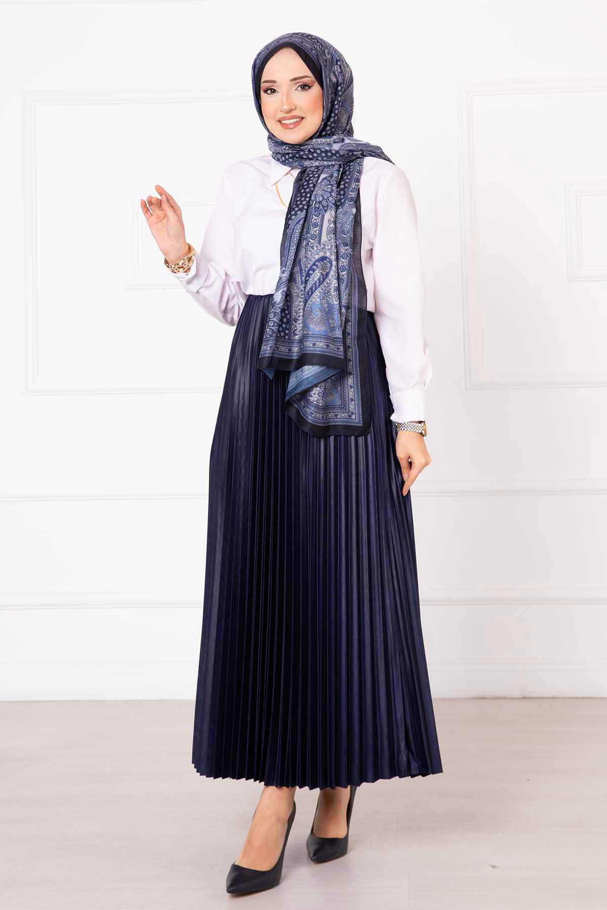 Sena Pleated Skirt Navy Blue