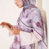 ⁦Floral Bamboo Crinkle Scarf with Stripe Details Lilac⁩ - الصورة ⁦2⁩