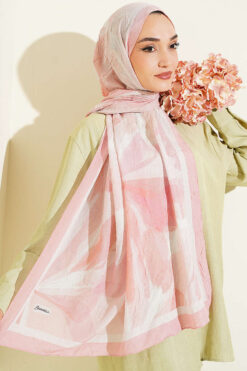 Alternative view of Vera Series Bamboo Crinkle Shawl Pink