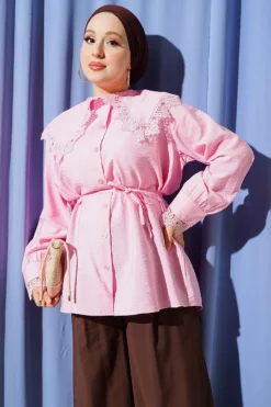 Shirt with Lace Neck and Cuffs Pink