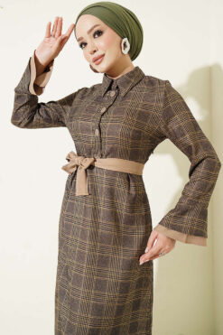 Alternative view of Half Button Flounce Detail Dress Green