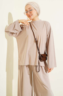 Alternative view of Two-Piece Set Beige